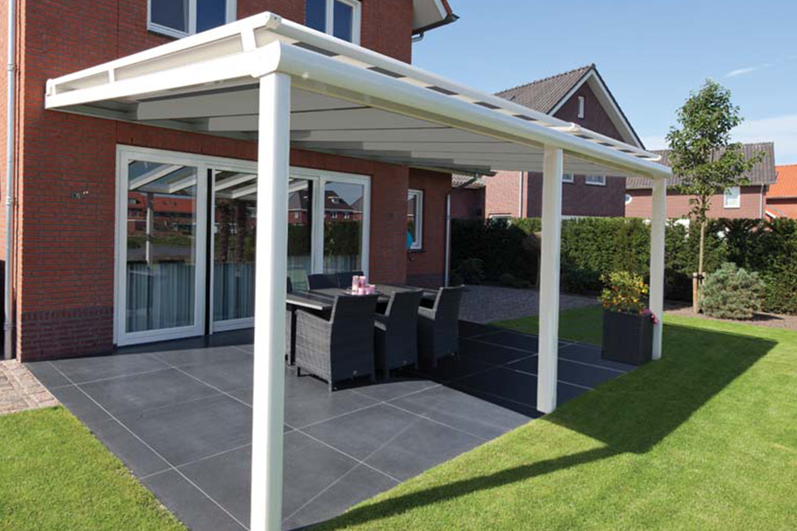 witte terrasoverkapping in limburg
